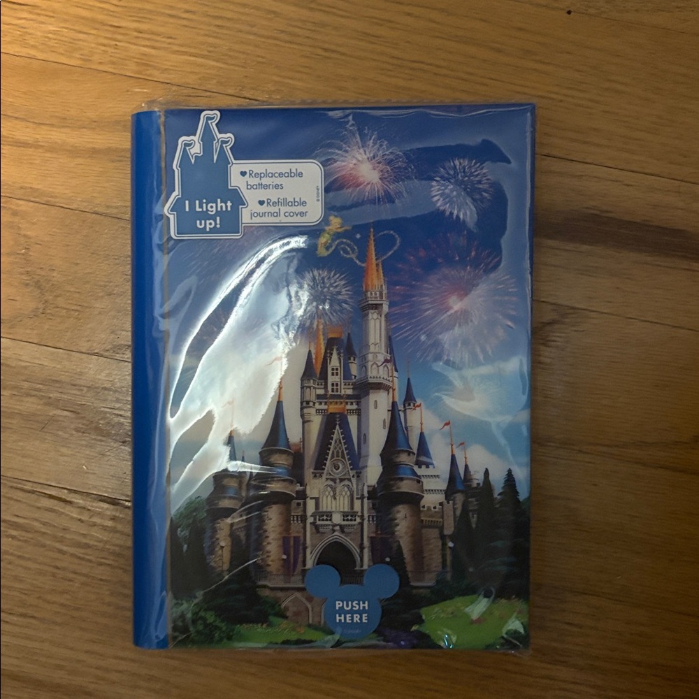 Disney World Parks Magic Kingdom Light-up‎ Castle Notebook BRAND NEW IN WRAPPING